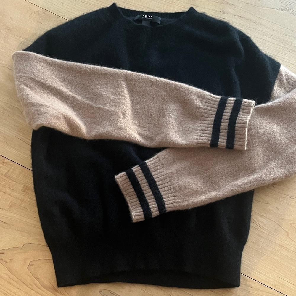Aqua Women's Black and Tan Crewneck Sweater